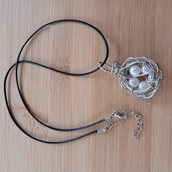 Silver and White Wire-Wrapped Pearl Necklace - Picture 5 of 5